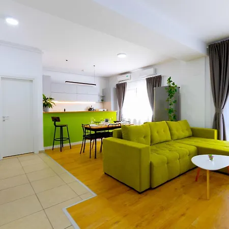 Obor Oasis --secured Parking Nearby --self Check-in-- 1min Metro Station דירה