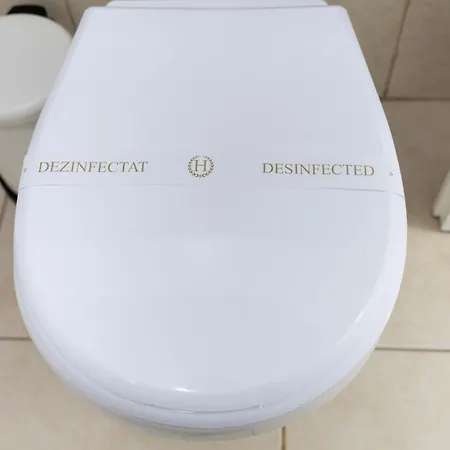 Obor Oasis --secured Parking Nearby --self Check-in-- 1min Metro Station *