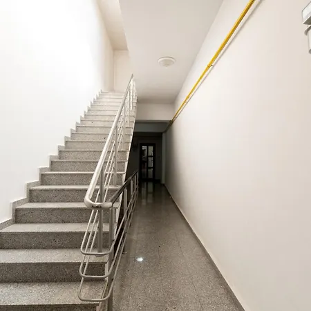 Appartement Obor Oasis --secured Parking Nearby --self Check-in-- 1min Metro Station *
