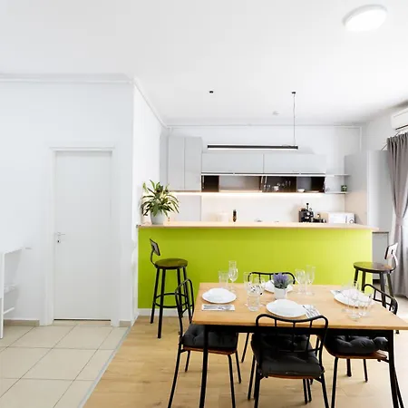 Obor Oasis --secured Parking Nearby --self Check-in-- 1min Metro Station *