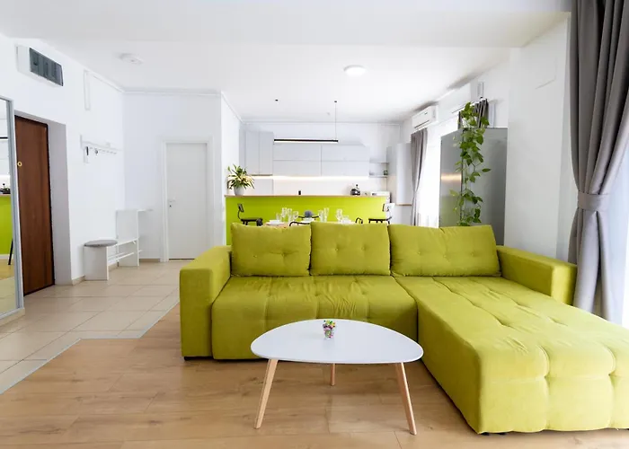 Obor Oasis --secured Parking Nearby --self Check-in-- 1min Metro Station Апартаменты