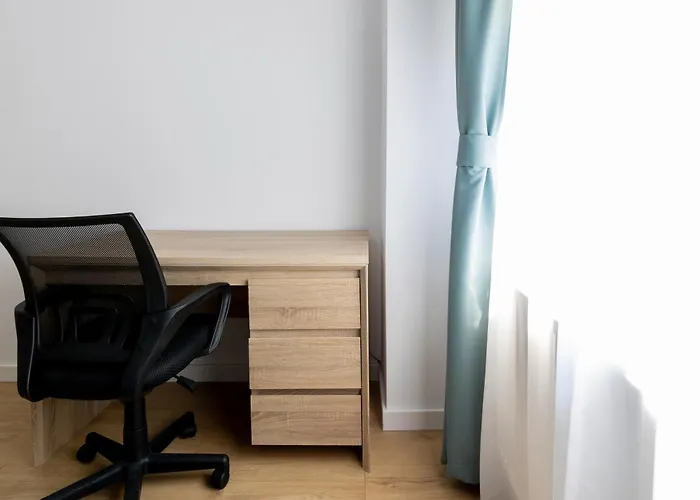 Obor Oasis --secured Parking Nearby --self Check-in-- 1min Metro Station