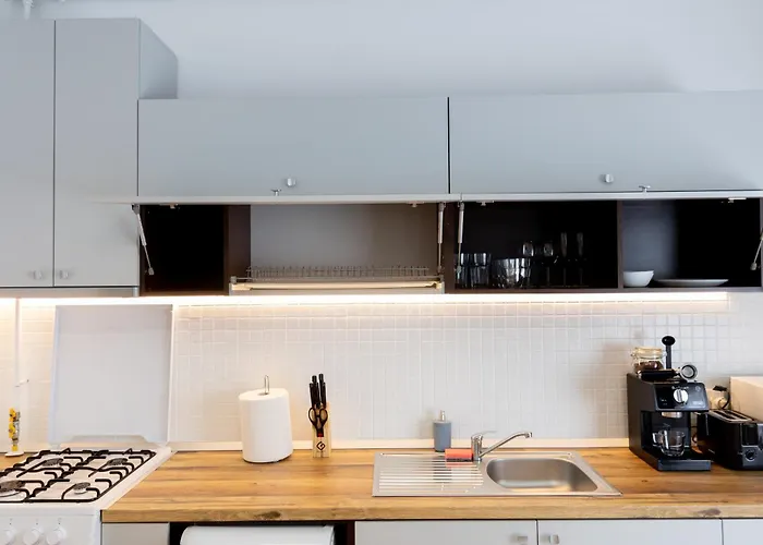 Obor Oasis --secured Parking Nearby --self Check-in-- 1min Metro Station * Bucarest