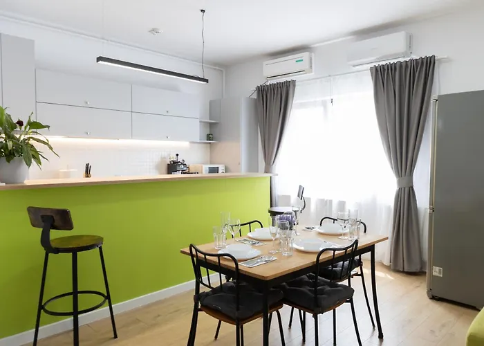 Obor Oasis --secured Parking Nearby --self Check-in-- 1min Metro Station * Bukarest