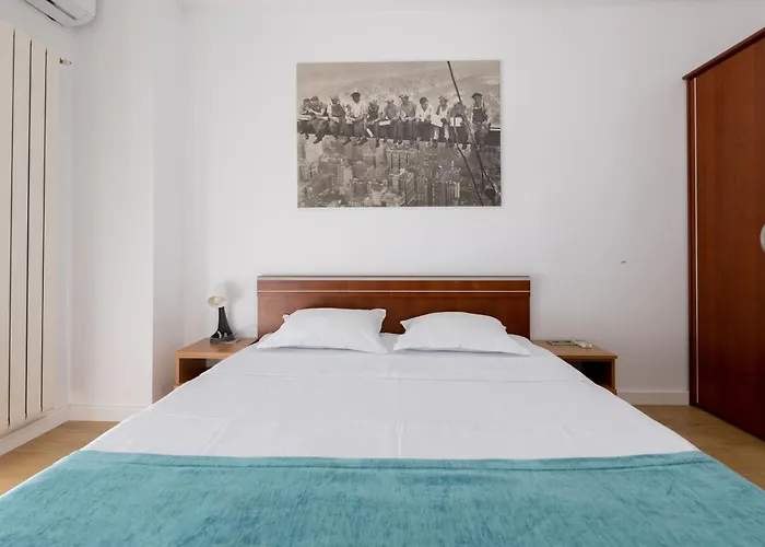 Apartament Obor Oasis --secured Parking Nearby --self Check-in-- 1min Metro Station Bucureşti